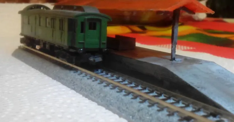 N Scale model Railroad Railway Platform