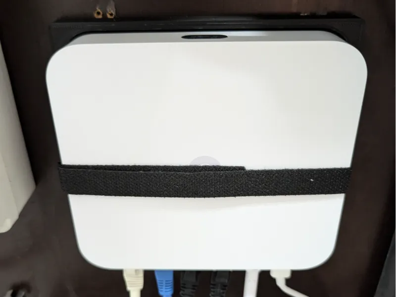 Unify Cloud Gateway (UCG) Ultra/MAX mount