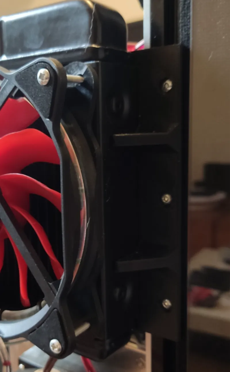 Radiator mount