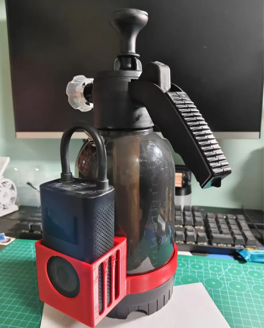 Car wash PA sprayer Xiaomi Air Pump 1S bracket by 半神赎的罪 MakerWorld