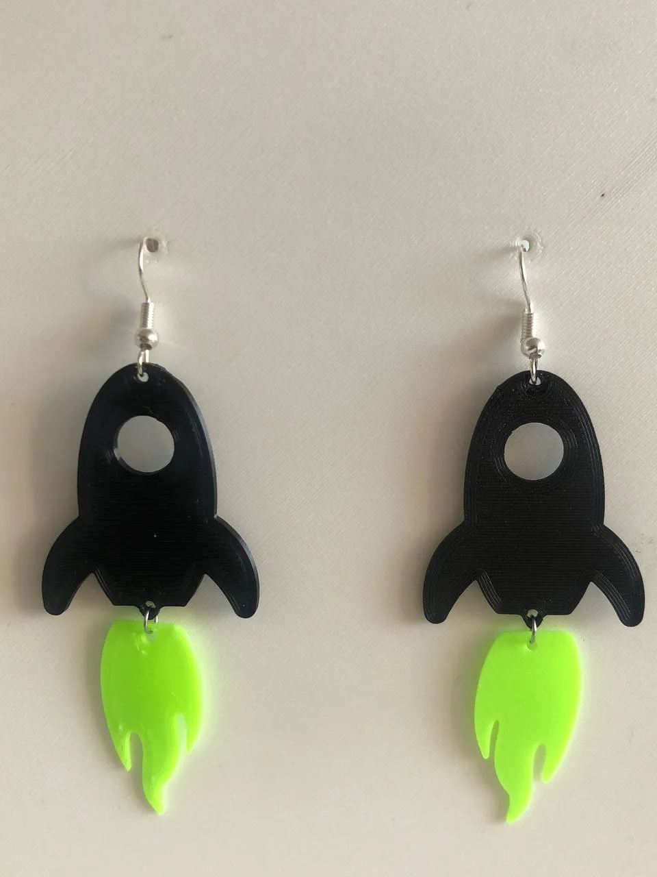 EARRING SPACESHIP NAVE ESPACIAL PENDANT view 2