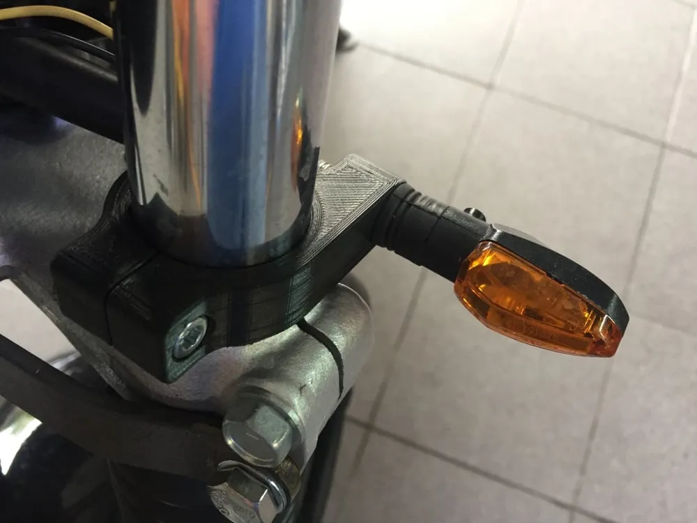 Turn Signal Mounting Clamp by mildw4ve MakerWorld