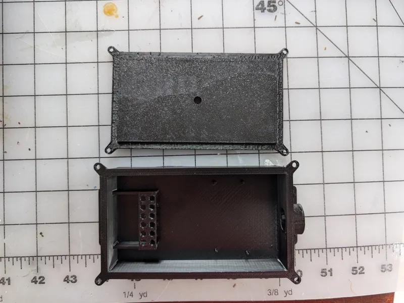 Meshtastic RAK19007 Case N antenna