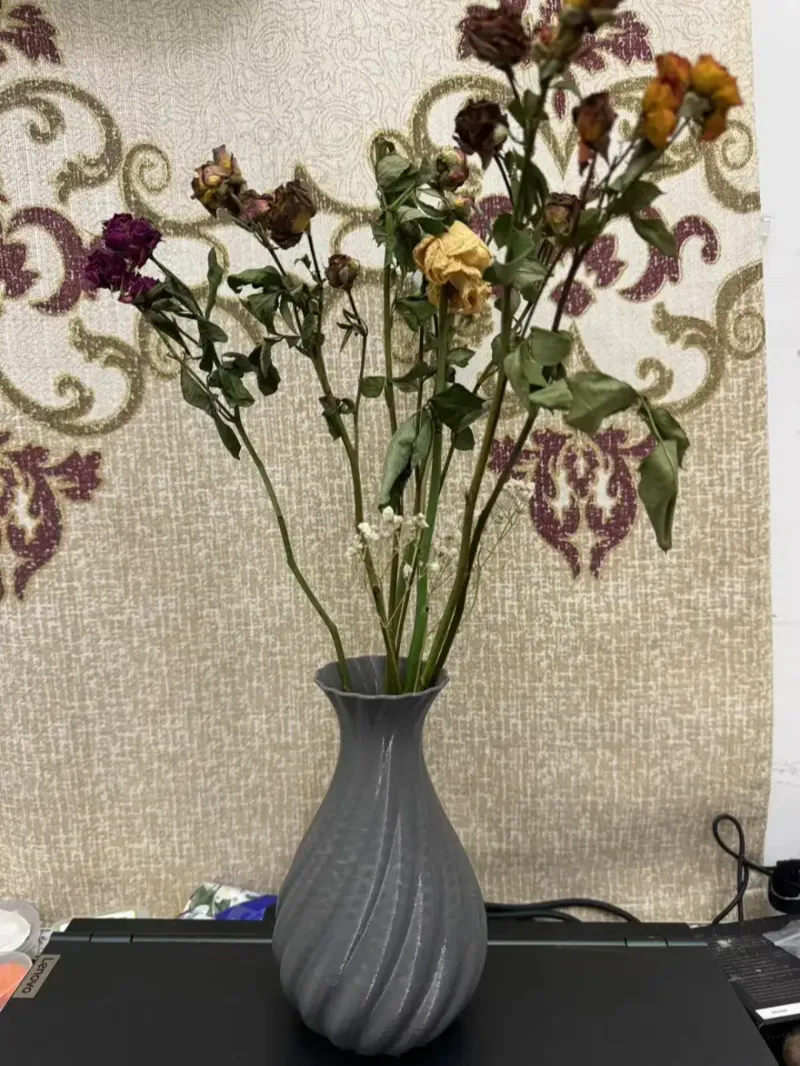 旋转花瓶