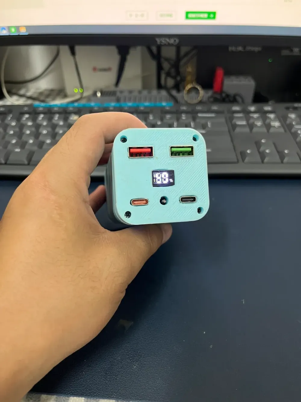 [DIY] 4680 Tesla battery modified largecapacity power bank shell by