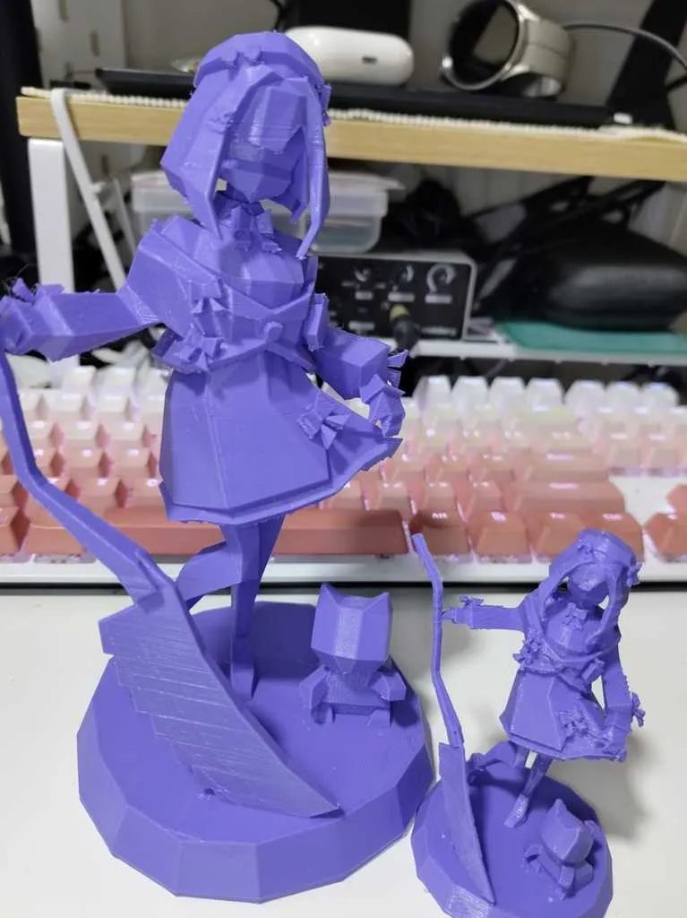 Suzuhara Lulu Lowpoly Statue