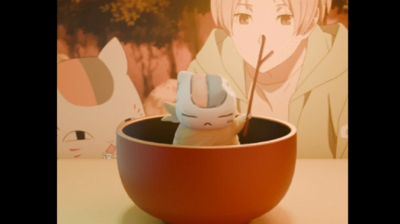 Mini-sensei Spin-Spin! (Mini-sensei from the first episode of the seventh season of *Natsume’s Book of Friends* returns home in a rice bowl, damaged!)