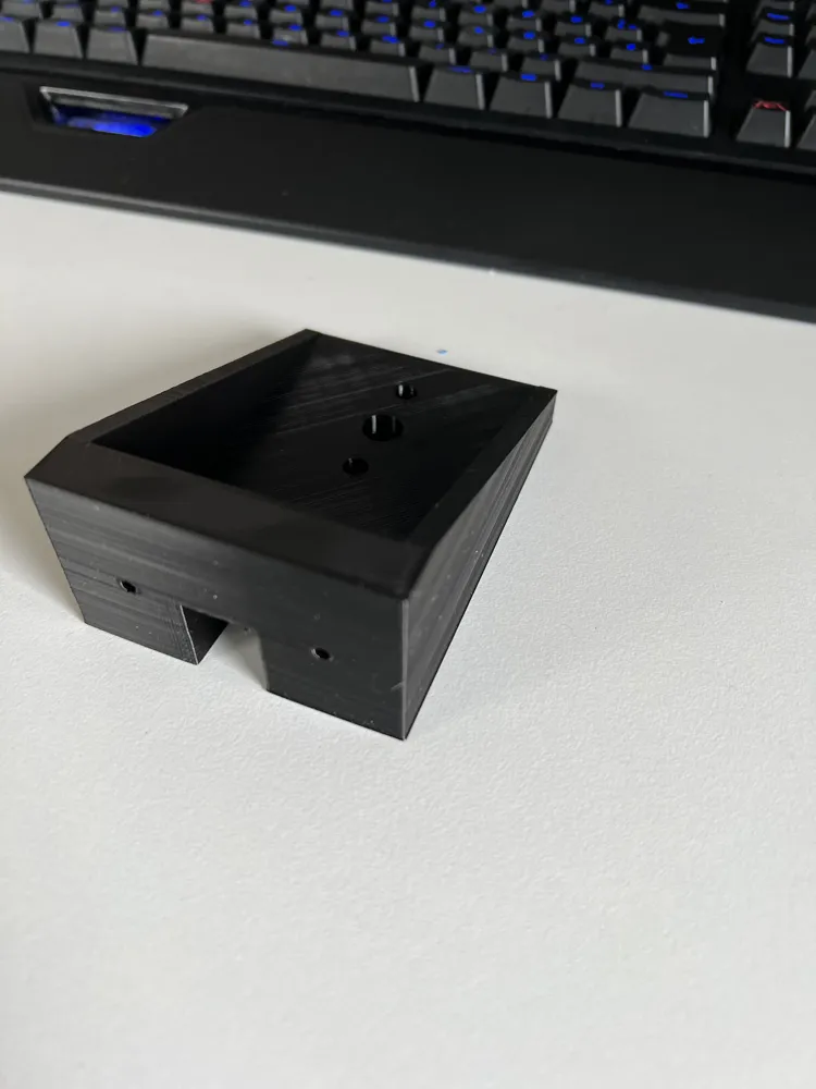 Trailer Light Holder by Tash68 MakerWorld