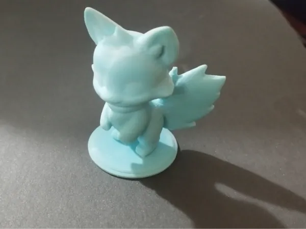 Figurine louveteau facétieux