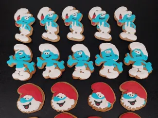 Cookie cutter Smurf 