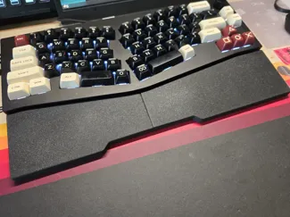 Keychron Q8 Palm rest
