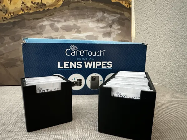Range-lingettes pour lunettes