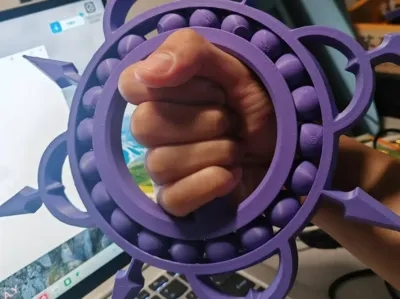 Handheld Spinning Top