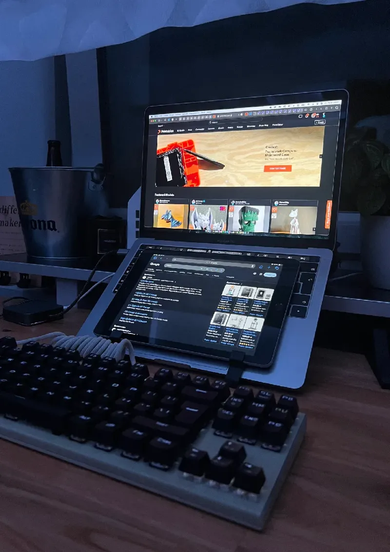 MacBook Pro and iPad stand