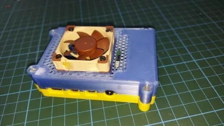 caja Raspberry Pi 4B Modificada