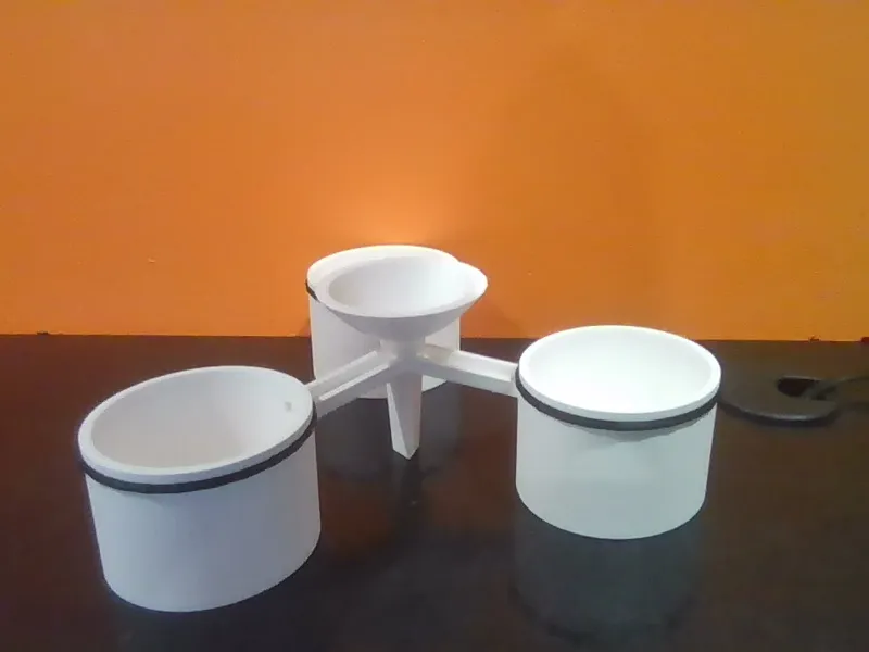 Multi-plant vase with conected watering system!
