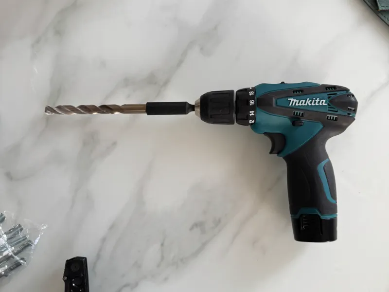 Converter for 12mm drill for smaler machines 