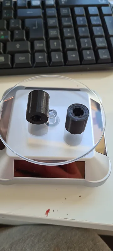 Bed leveling rubber spacer