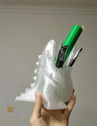恐龙笔筒