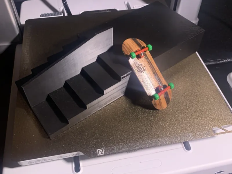 Fingerboard Stair Set with Rail