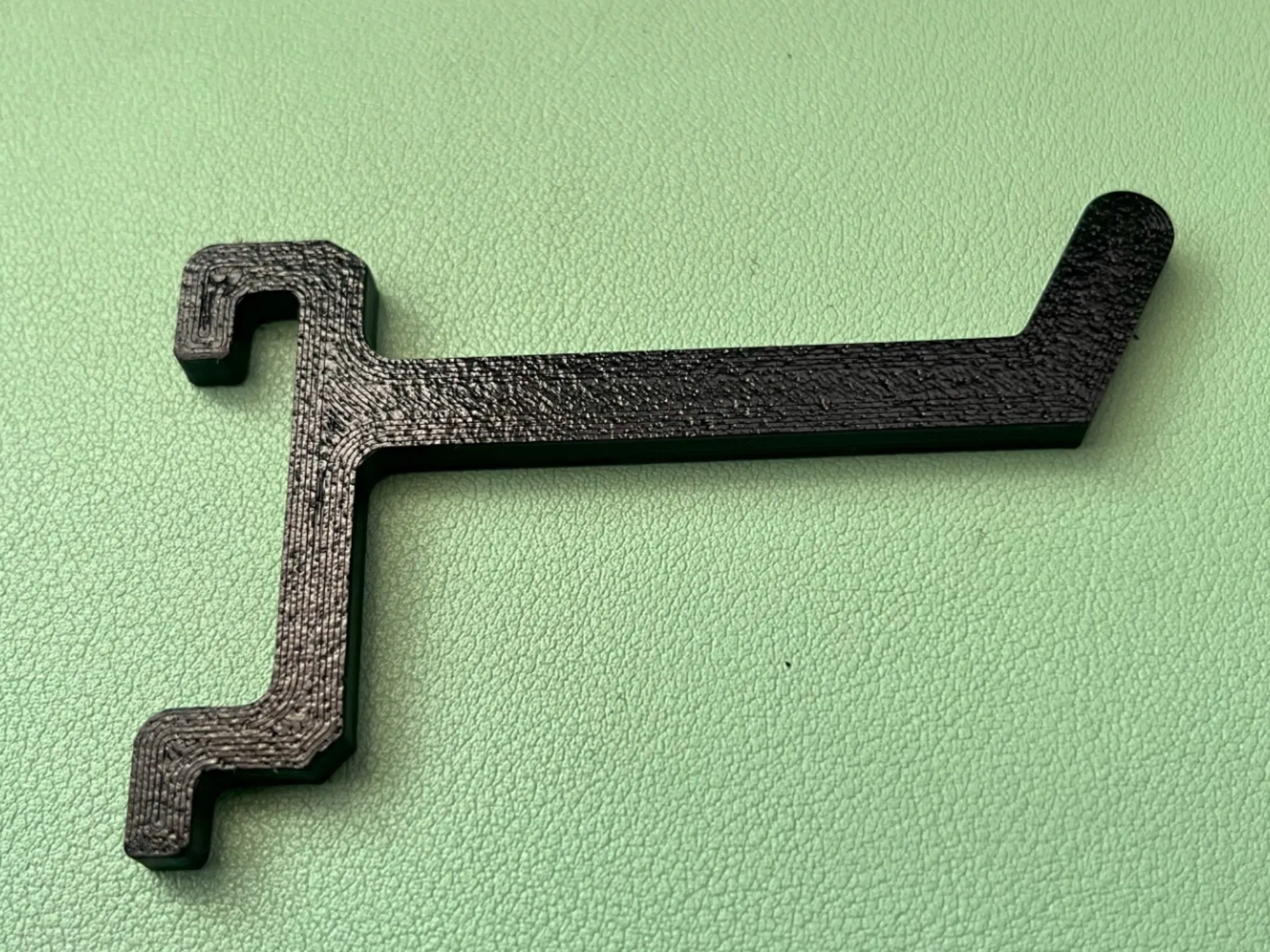 raising-it-by-2-cm-aligns-it-with-the-original-version-at-a-1-cm-gap