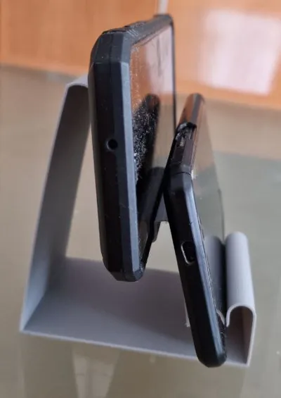 Dual Phone Stand WITHOUT SUPPORTS V2