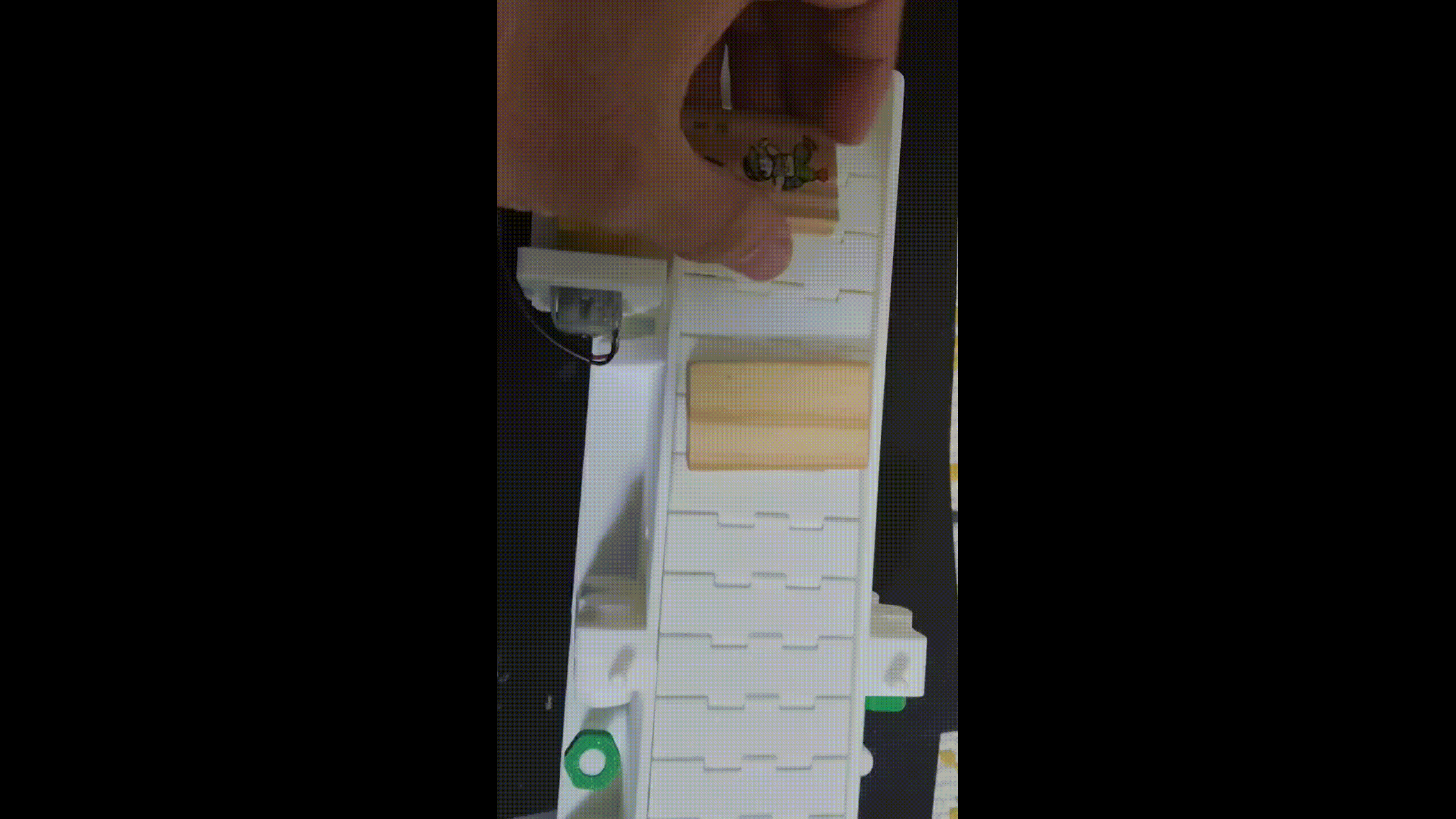 传送带（使用弹珠跑道盲盒中马达）