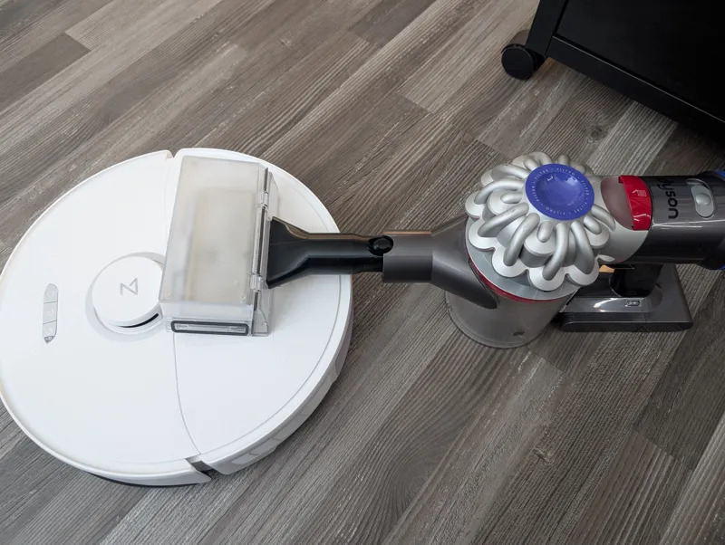 Dyson Robrock bin adapter