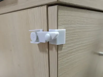 Cat-Proof Nightstand Door Opener