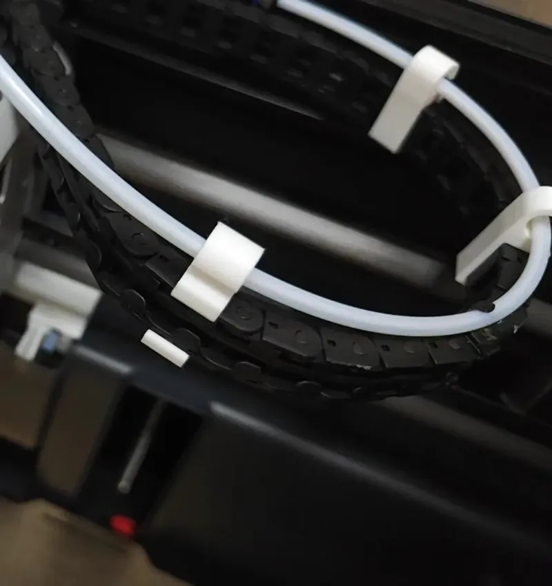 拖链上方导管卡扣
