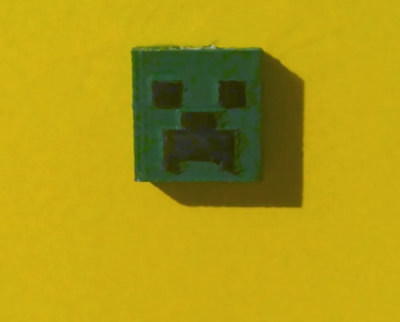 Minecraft creeper keychain