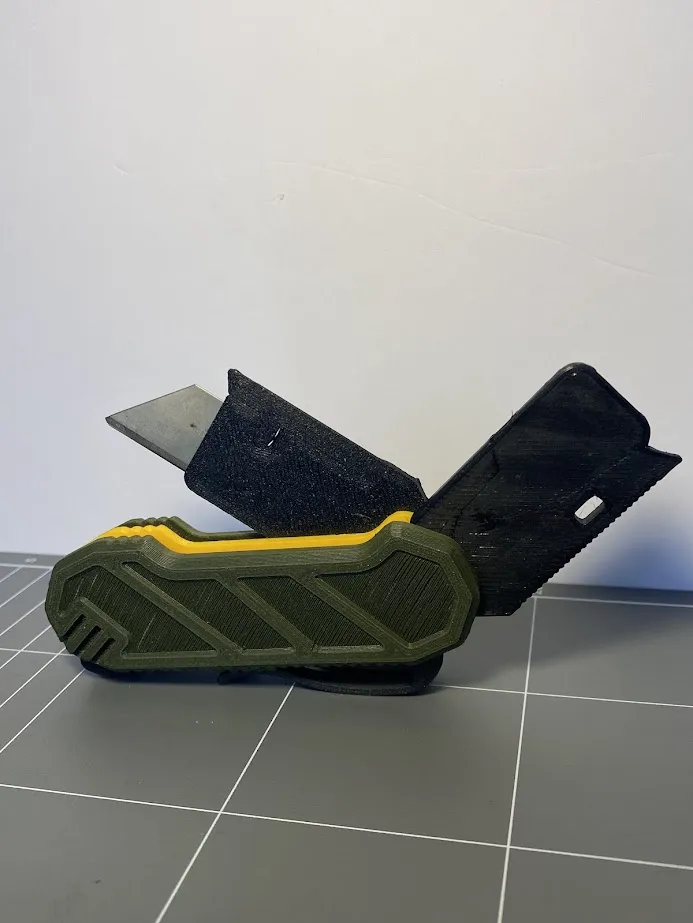 FOLDX - Foldable Multi-Tool - Whistle