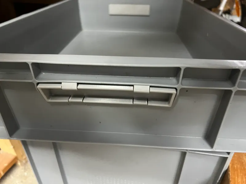 Griffdeckel für die Eurobehalter Bauhaus 60x40x