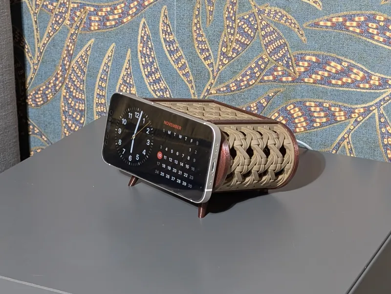 The Woven Stand: Rattan-Inspired MagSafe Charger