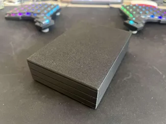 Stackable box for 2.5" HDD/SSD, with lid