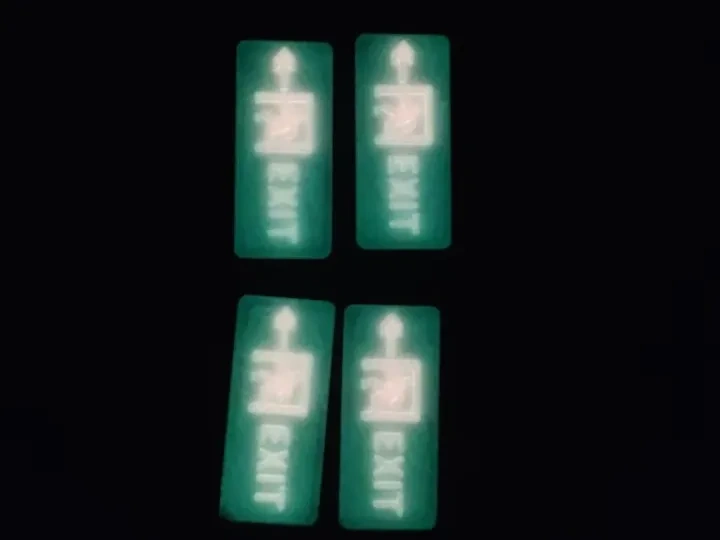 安全出口小胸针（无需ams，已设置暂停打印）