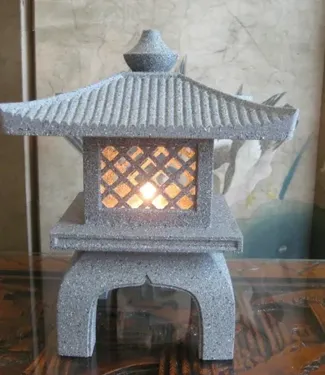 中式古代花园灯笼座