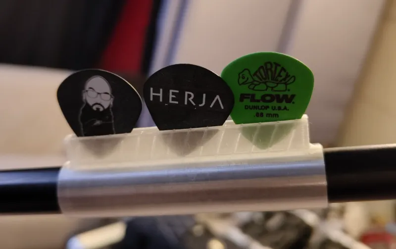 Guitar pick holder for microphone stand