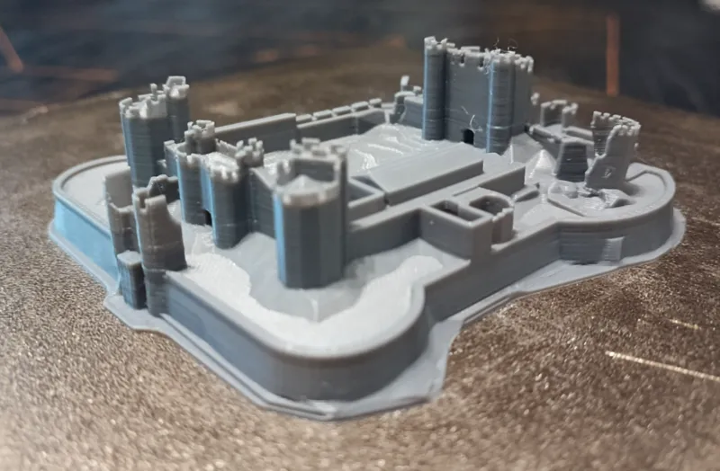 Cearphilly Castle with flat base 