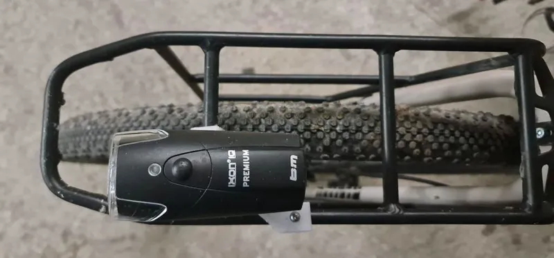 Trek 920 to  Ixon IQ Premium LED connector