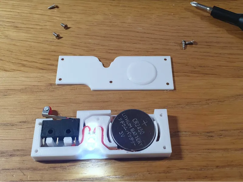 Auto on/off tiny light for drawers