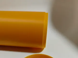 一个直径63mm的极简的圆柱罐子