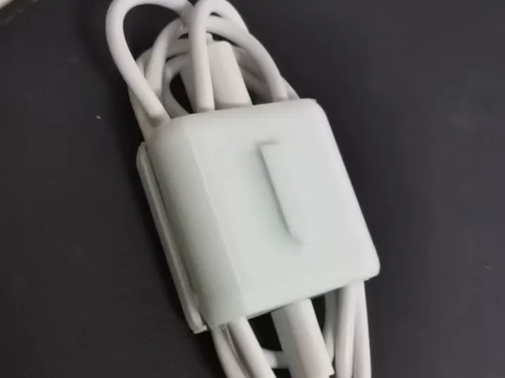 Another cable organizer