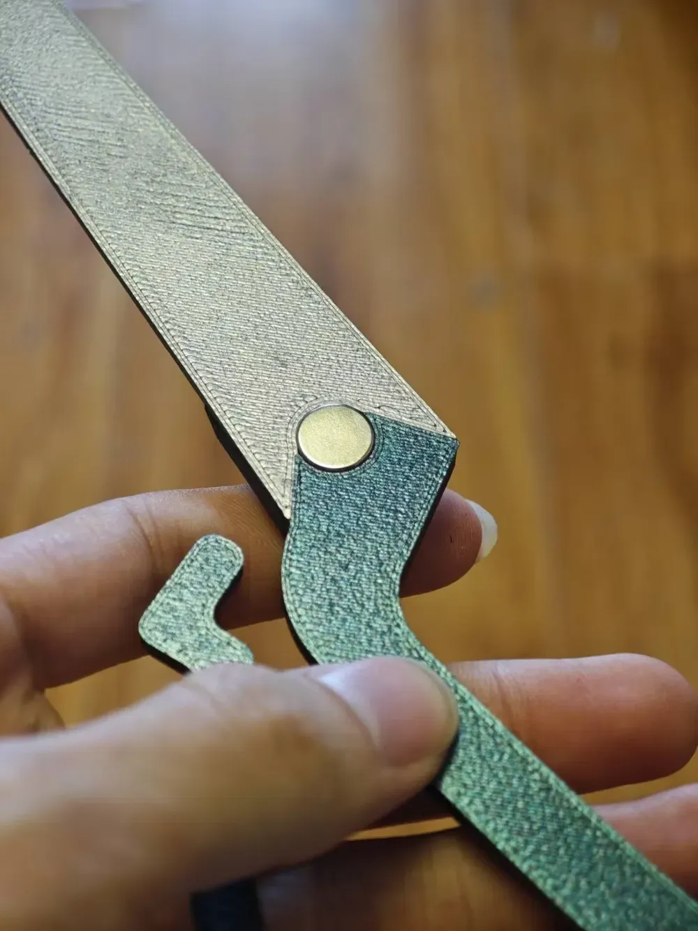 Tesoura de Scissor Seven, sete partes, divisível, fixação