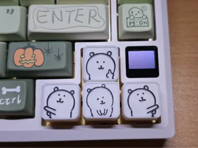 Self-deprecating Bear Keycap