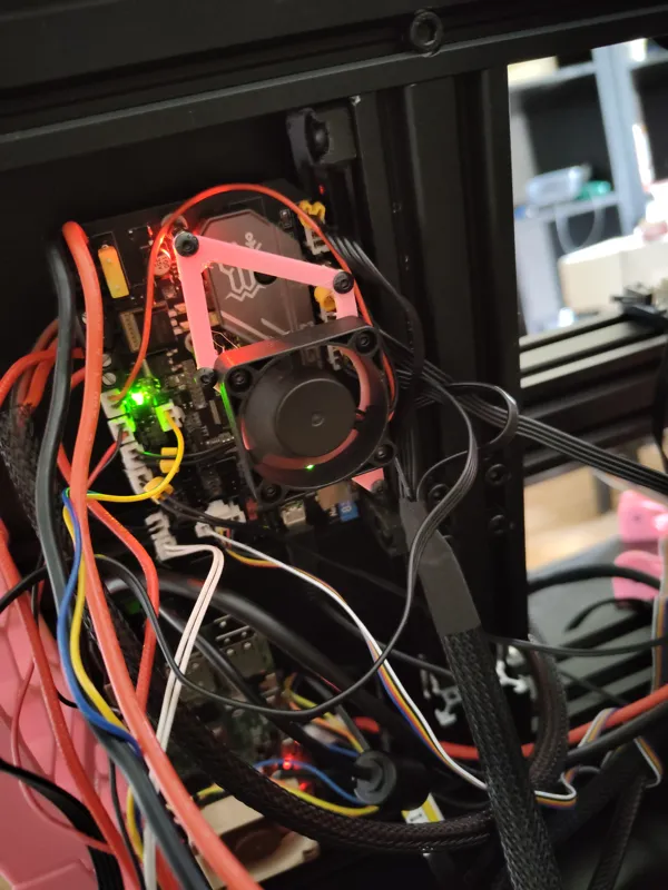 Fan holder for BTT SKR Mini E3 V3