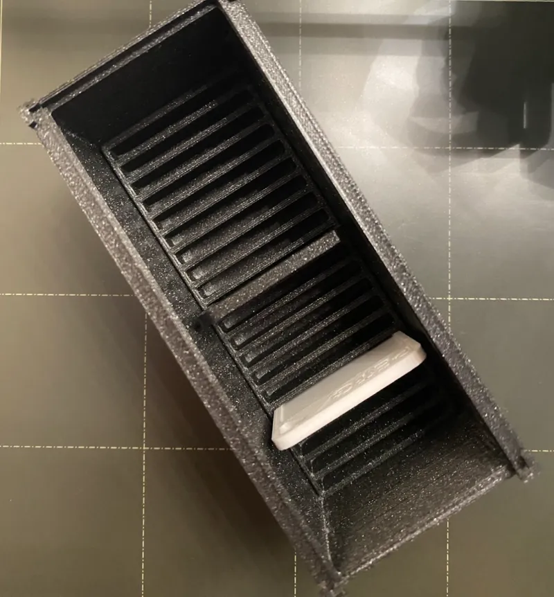 Filament swatch holder