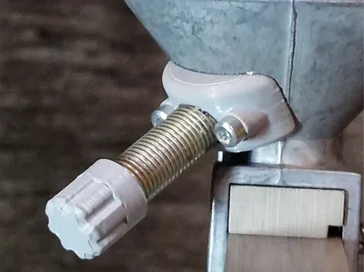 Emptying function for Dillon powder measure