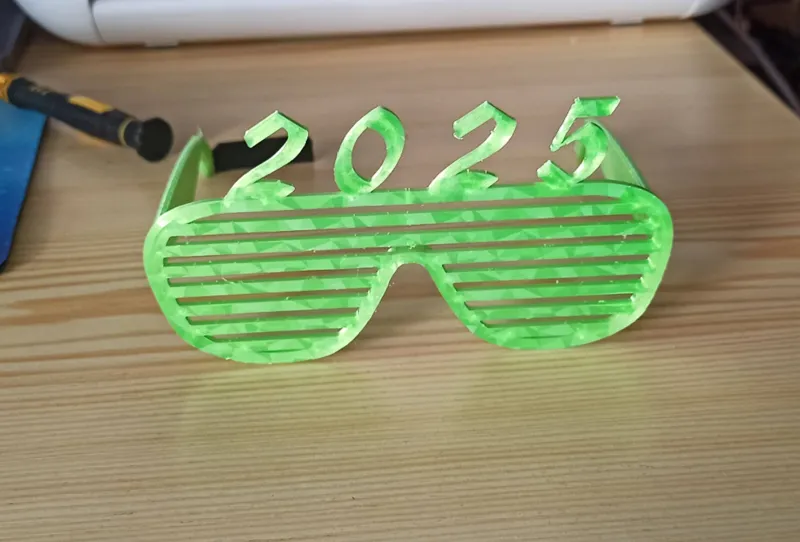 Party Glass 2025 23 fonts - Párty brýle 2025