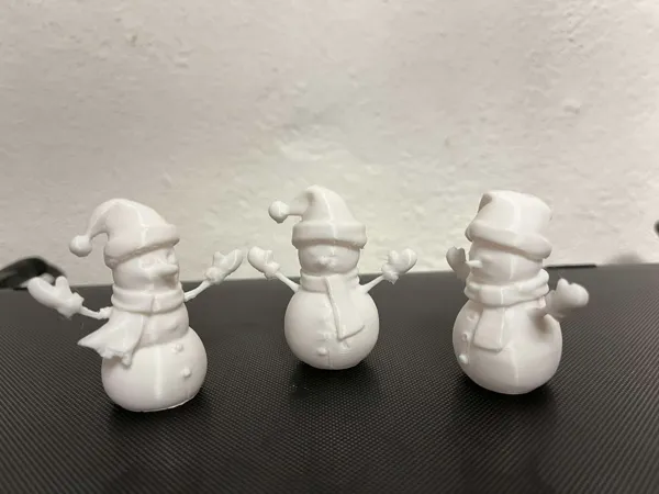 Mignon bonhomme de neige de Noël